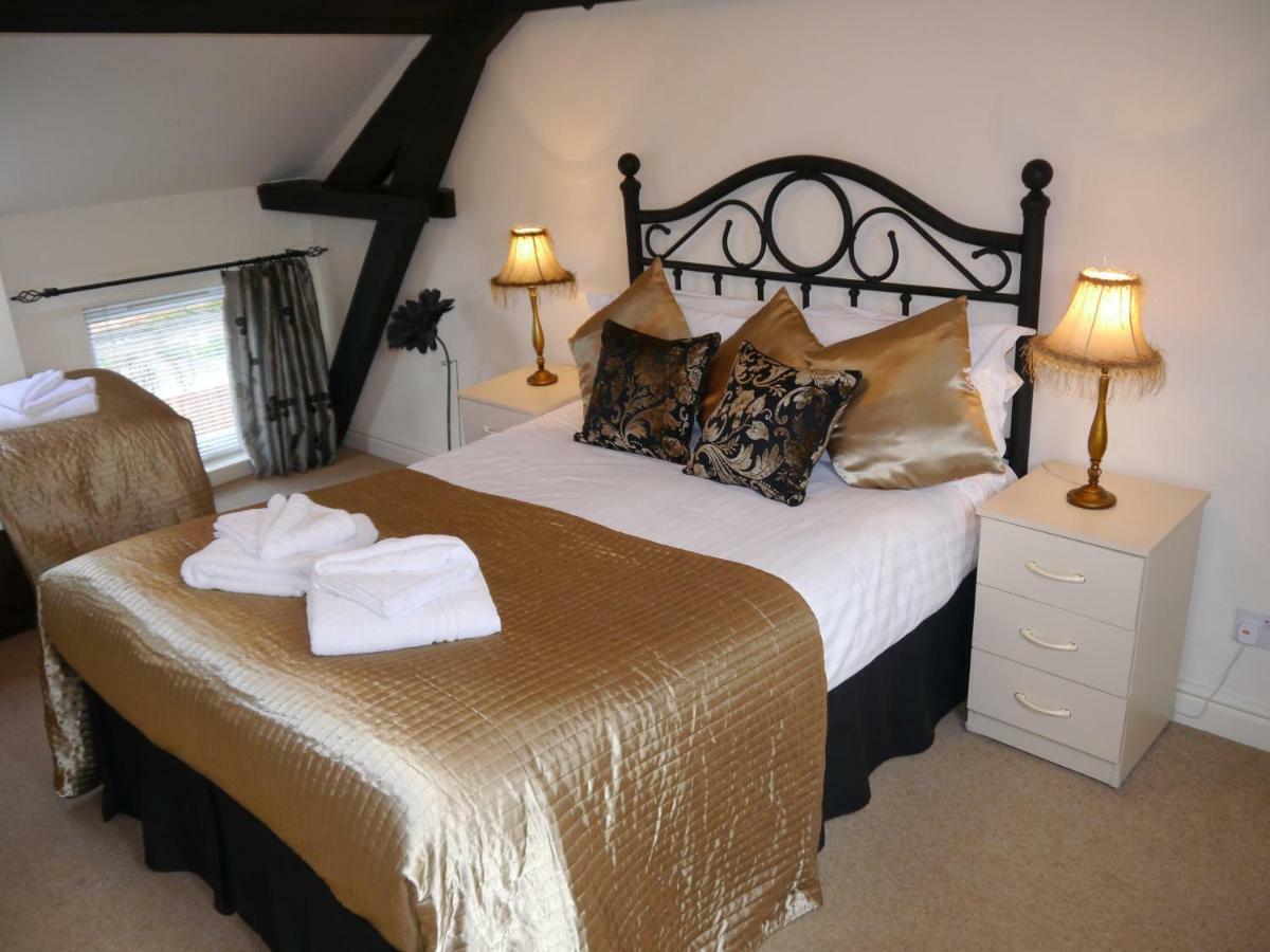 The Shakespeare Lodge - Sleeps Up To 12 - Hot Tub Stratford-upon-Avon Luaran gambar